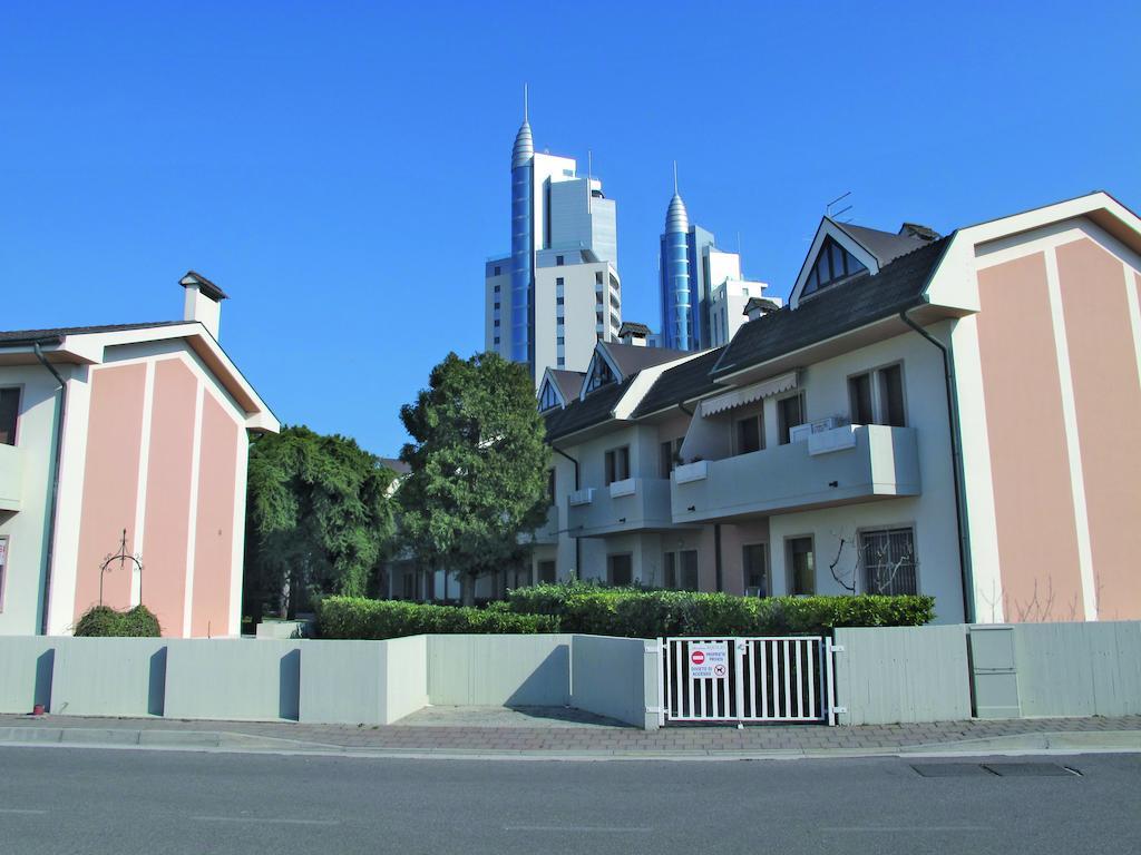 Residence Equilio Lido di Jesolo Exterior foto